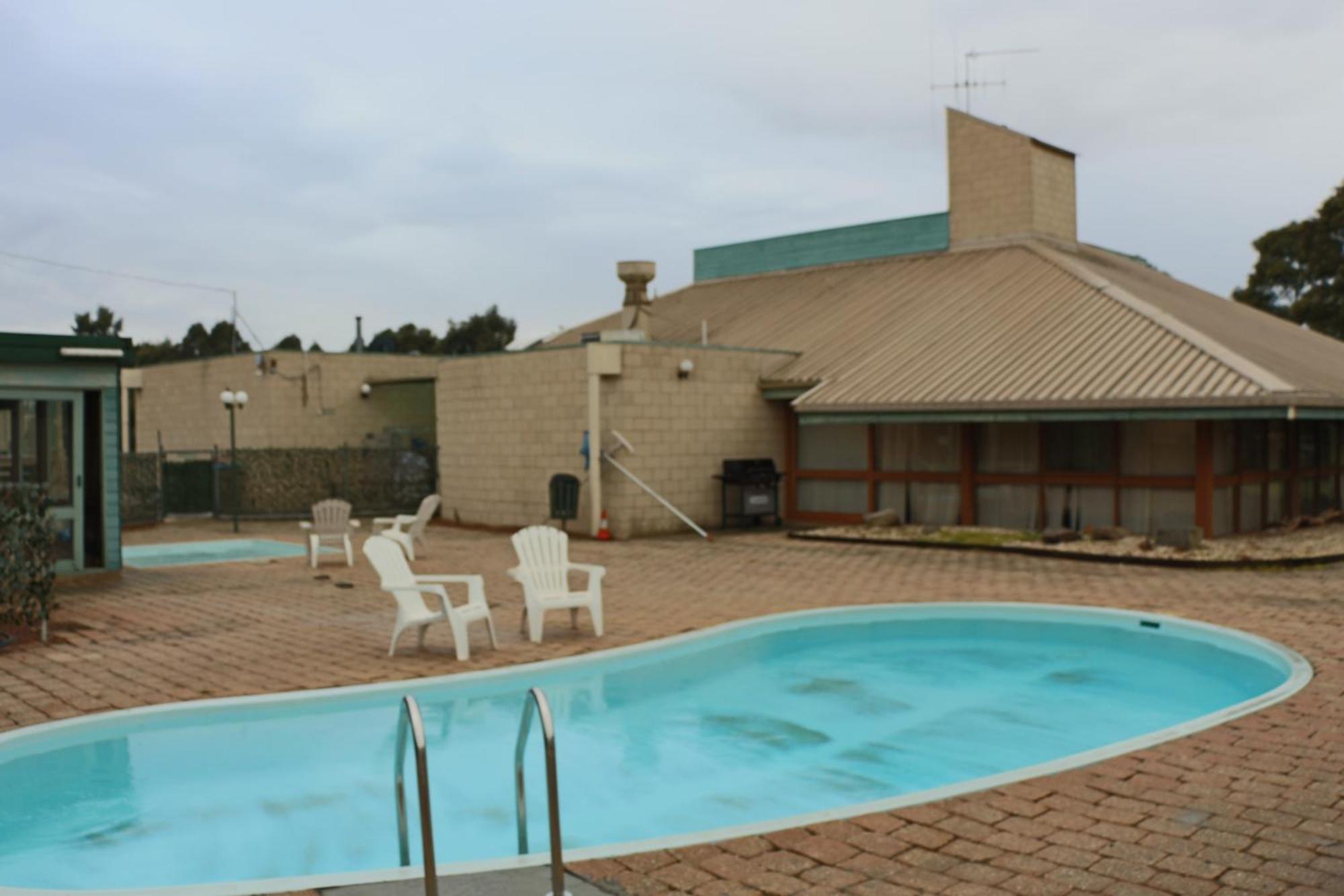 Bendigo Motor Inn Kangaroo Flat エクステリア 写真